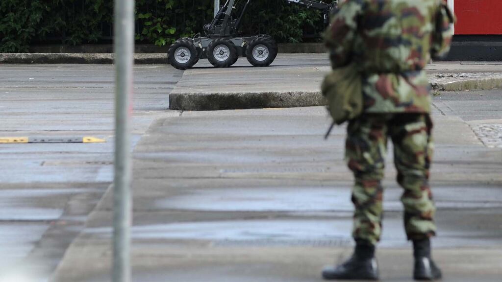 Gardaí have launched an investigation after a suspect device was found in a public park in Cork.
