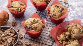Apple and pecan muffins
