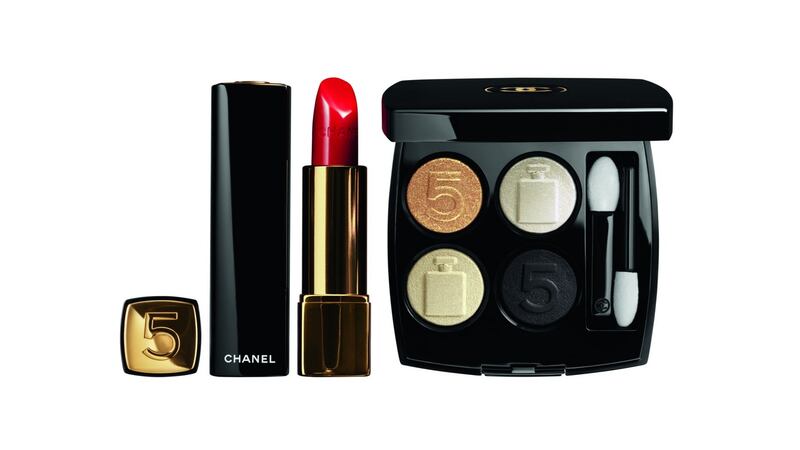 Chanel Holiday 2021 Makeup Collection No.5, from €27- €57