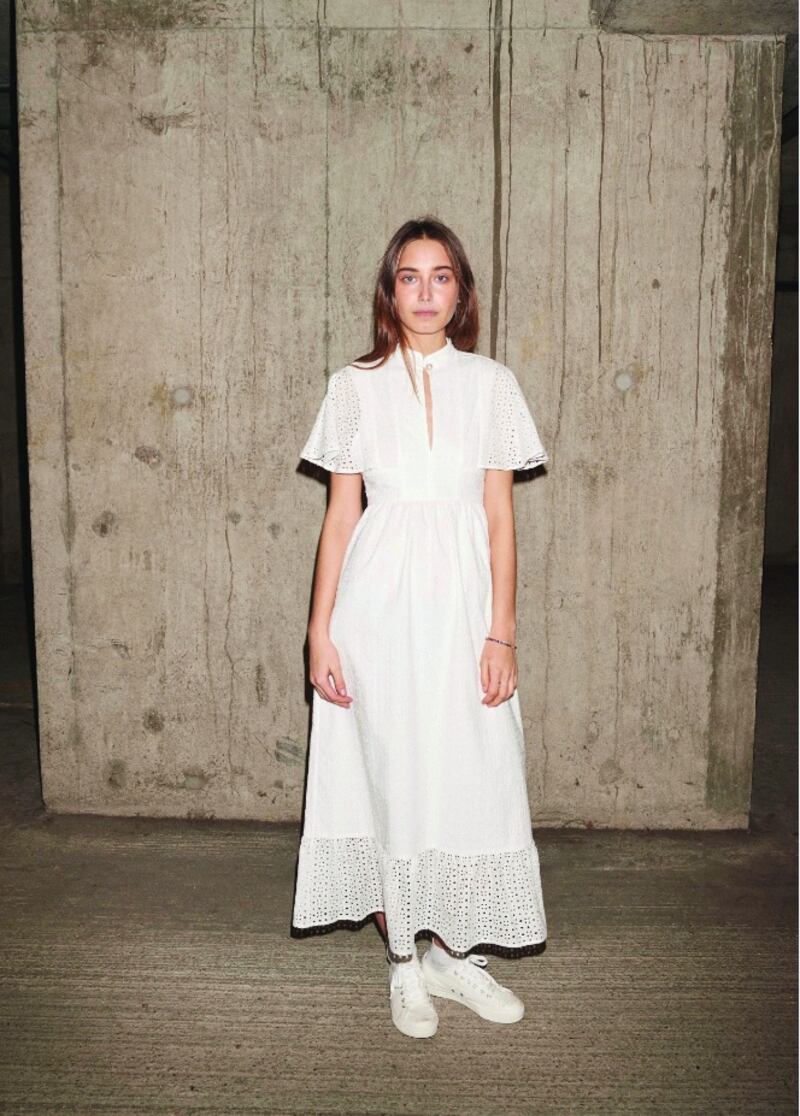 ALEXACHUNGFRILLHEMCAPEDRESS€490