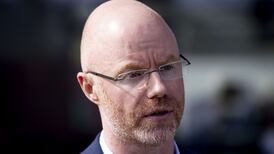 ‘Unacceptably high number’ of venues not enforcing Covid certs, says Donnelly