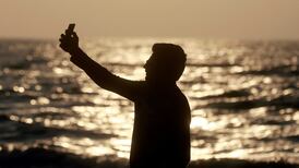 Mumbai  declares 16 ‘no-selfie zones’ following  linked deaths