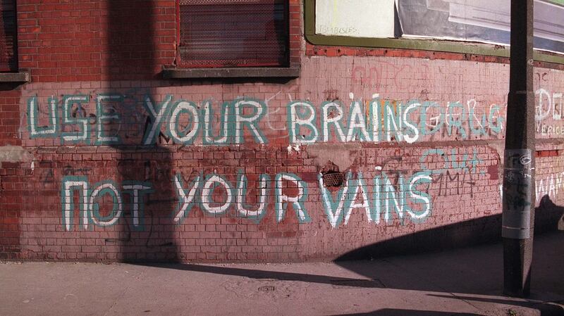 3 WED 5 DEC: ANTI DRUGS GRAFITTI