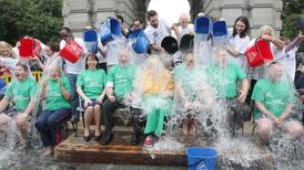 In Praise of: the #icebucketchallenge