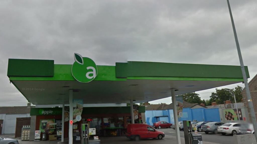 An  Applegreen service station  in Co Cork was robbed at gunpoint on Monday night.  File photograph: Google Street View