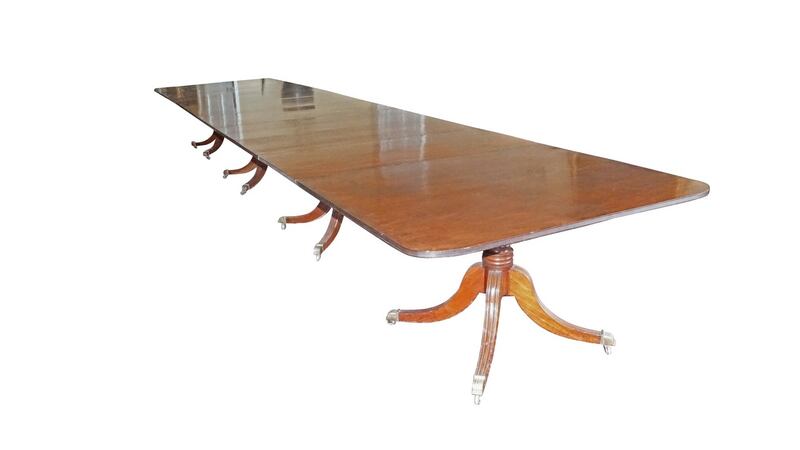 George III mahogany dining table (lot 1,399, €30,000-€50,000)