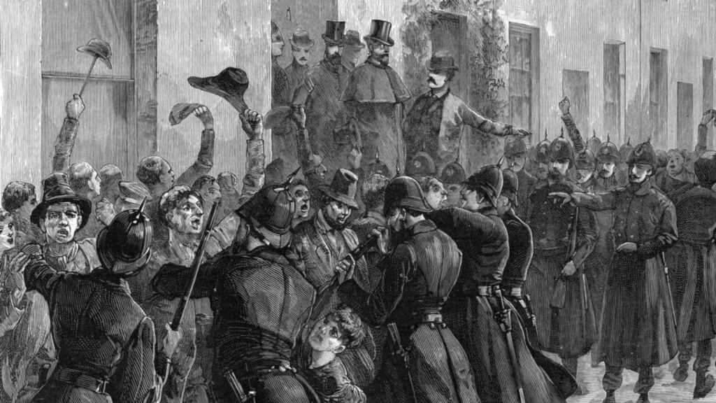 A print from depicting the scene outside the National Rent Office after the arrest of O’Brien: The jailing of O’Brien in Kilmainham, along with Parnell and other leaders of the Land League, did not prevent the appearance of ‘United Ireland’. Photograph: The Print Collector/Print Collector/Getty Images)