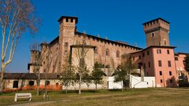 Online wars bring tragedy to a smalltown pizzeria in Italy