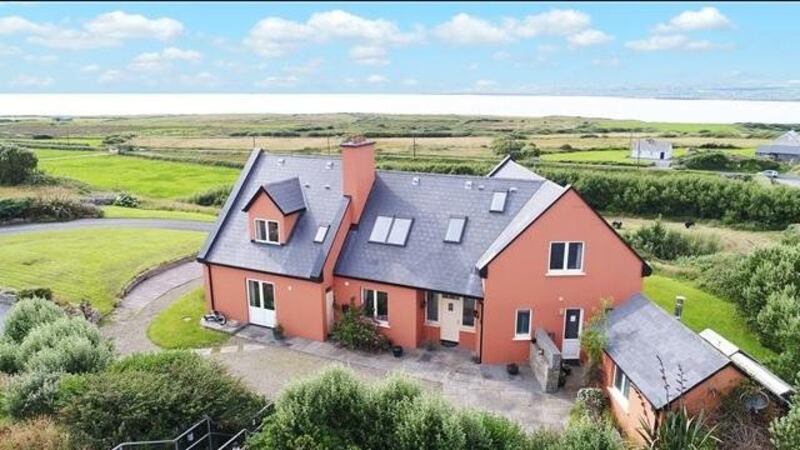 The Black Oak, Lahinch Road. The 2.5 acres of land includes lawns, gardens, a drive, parking and a block-built shed