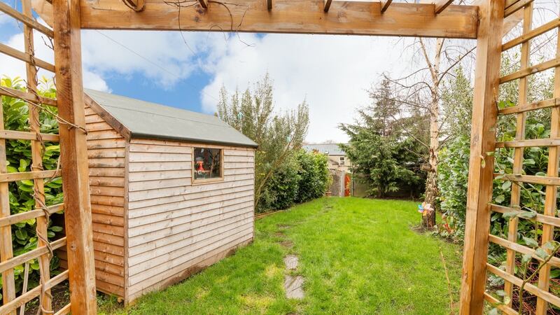 The house has sizeable northwest-facing garden that extends to 30.4m