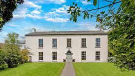Restored Georgian pile with party barn and built-in apartment for €799,500