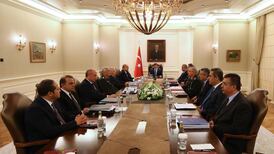 Turkey flies jets to Syrian border after death of soldier