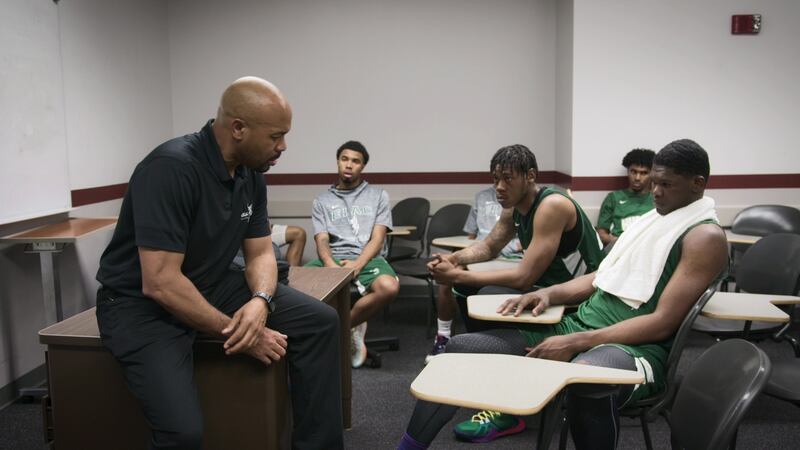 Last Chance U: Basketball