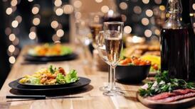 Time limits for indoor hospitality bookings to be removed