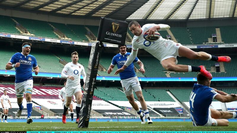 Nigel Owens says May’s try should have been disallowed