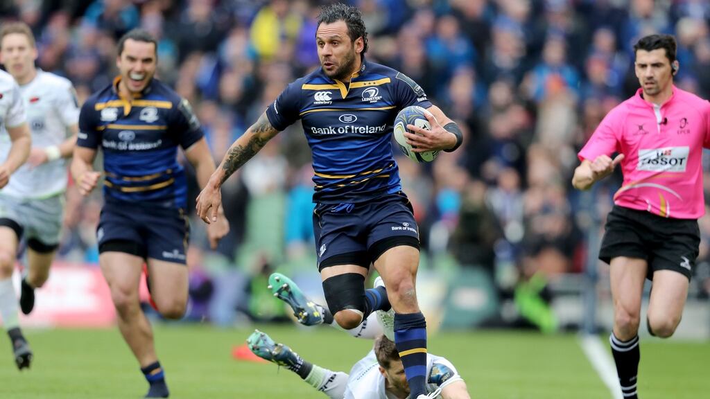 Isa Nacewa slips the tackle from Richard Wigglesworth of Saracens during the Champions Cup quarter-final at the Aviva Stadium. Photograph: Dan Sheridan/Inpho