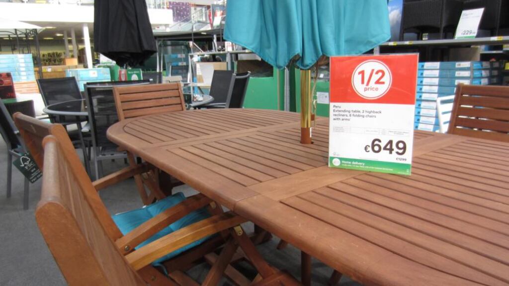 The Irish operation of Homebase collapsed into examinership yesterday, putting 558 jobs at risk