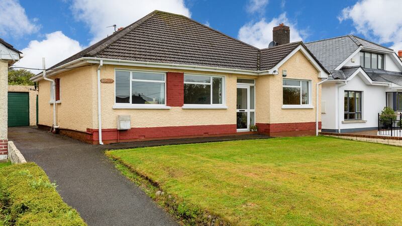 Glencar is within walking distance to Malahide village.