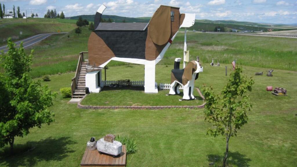 Spend a night in the Dog Bark Park Inn in Idaho, USA