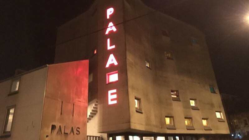 Element Pictures describes Tom de Paor’s Galway building as an ‘intriguing architectural space’ in the heart of Galway’s ‘Latin quarter’