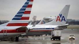 American Airlines plane lands safely after pilot dies