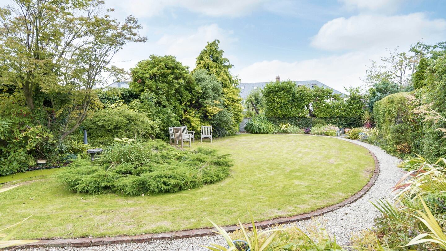 2 Rathdown Crescent, Terenure, Dublin 6w