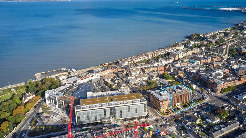The property is located in the heart of Blackrock, a close walk from the nearby Dart station