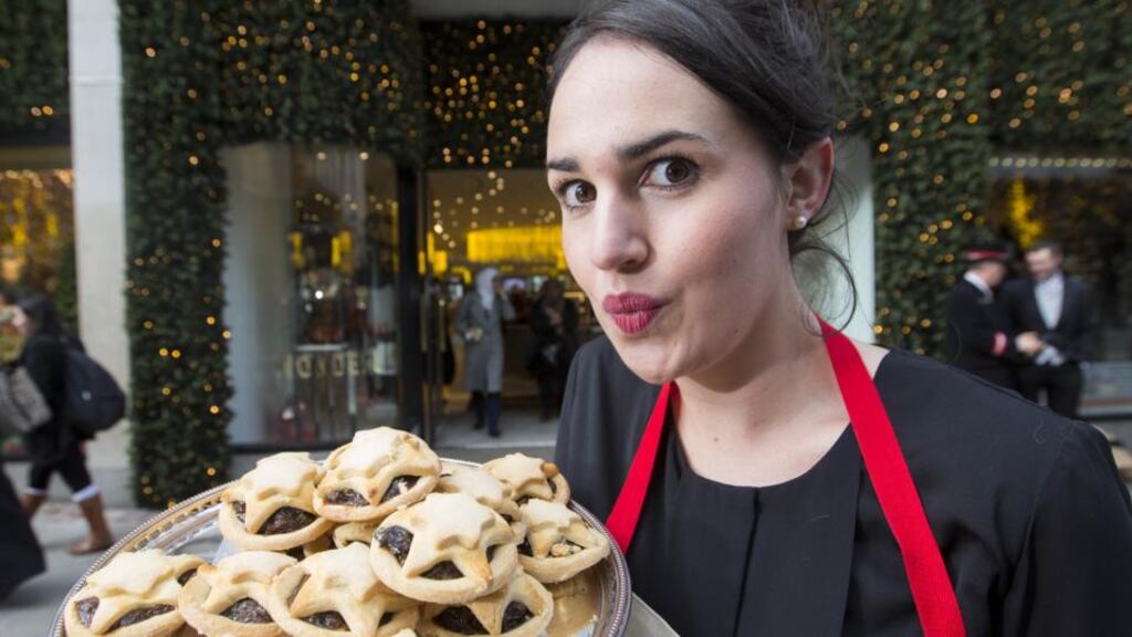 The Butler’s Pantry offering in Brown Thomas will include Christmas cakes both traditional fruit and rich chocolate, luxury plum puddings with boozy brandy butter, rich mince pies along with chutneys , mulled wine and spiced apple.