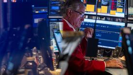 Banks and tech keep European shares in the green