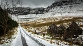 Cold snap to stretch into next week as snow warning in place