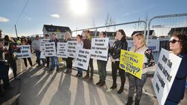 Travellers protest over visit of Peter Casey to unoccupied homes in Tipperary