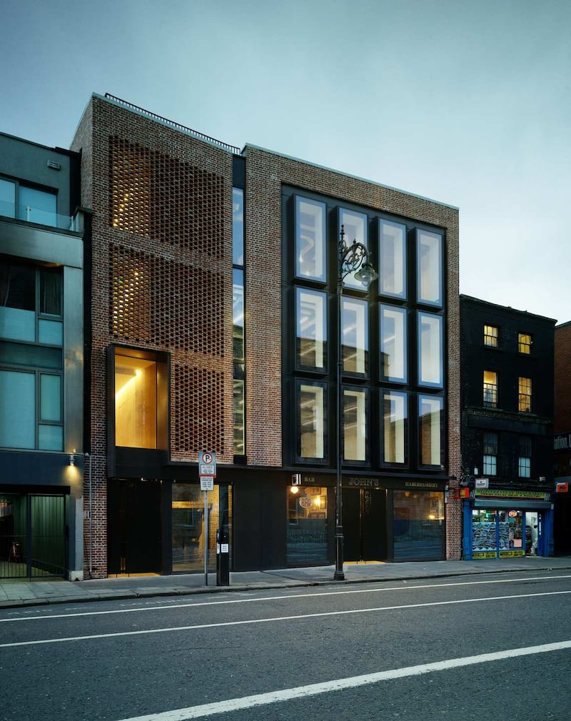 Thomas Street, a  five storey open-plan office by Lawrence and Long