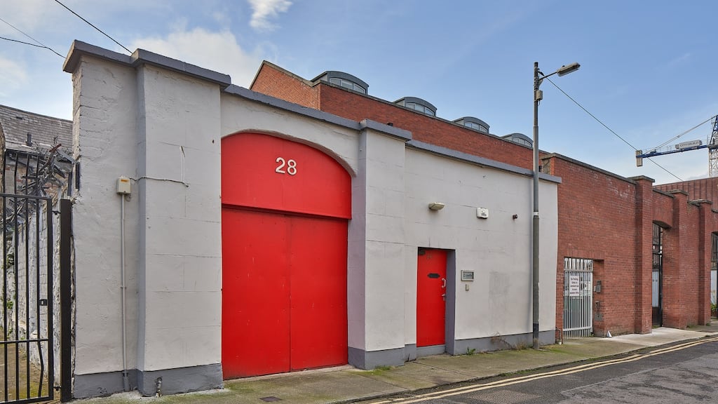28 Denzille Lane is located to the rear of Merrion Square in Dublin city centre