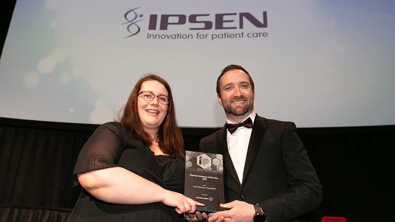 Seamus Keane, Industry Champion – Healthcare, Kuehne+Nagel, presents the Pharma Company of the Year – SME award to Sarah Flynn, Ipsen Manufacturing Ireland.