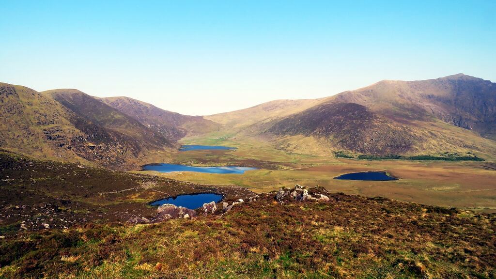 The head of Abha Mhor Glen from the east side