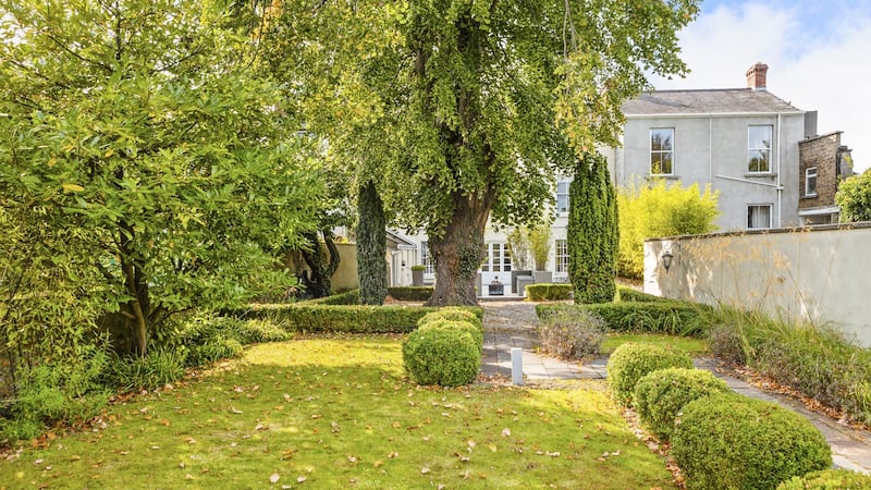 Spacious landscaped garden