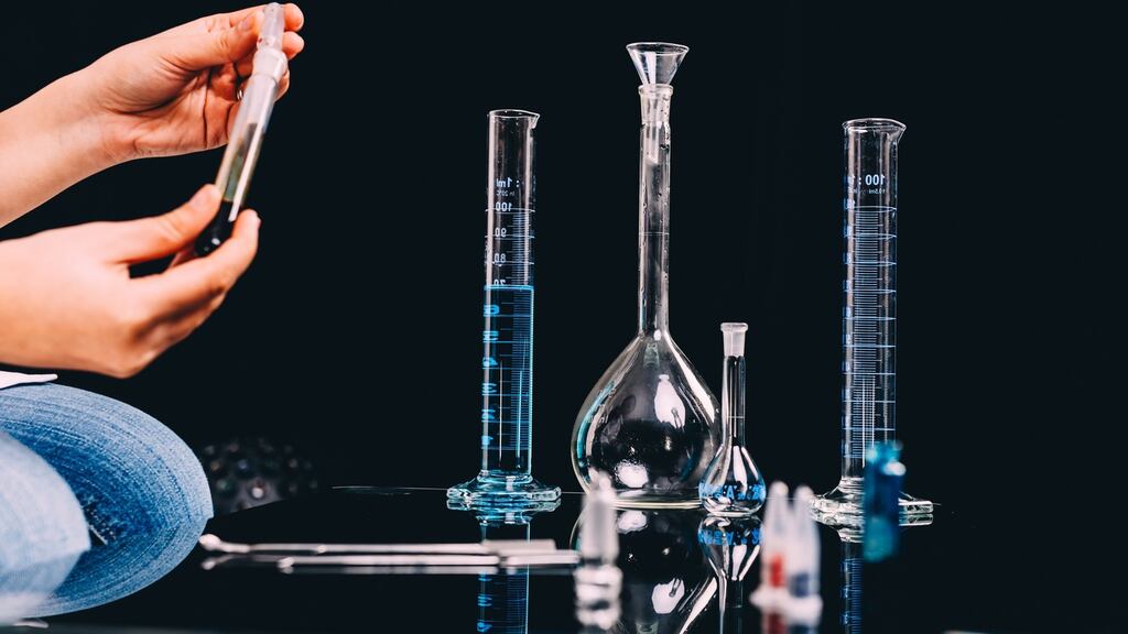 Chemistry set: the ideal gift that will make the recipient an innovator