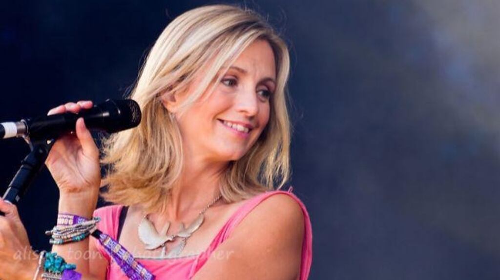 Cara Dillon: songs of emigration