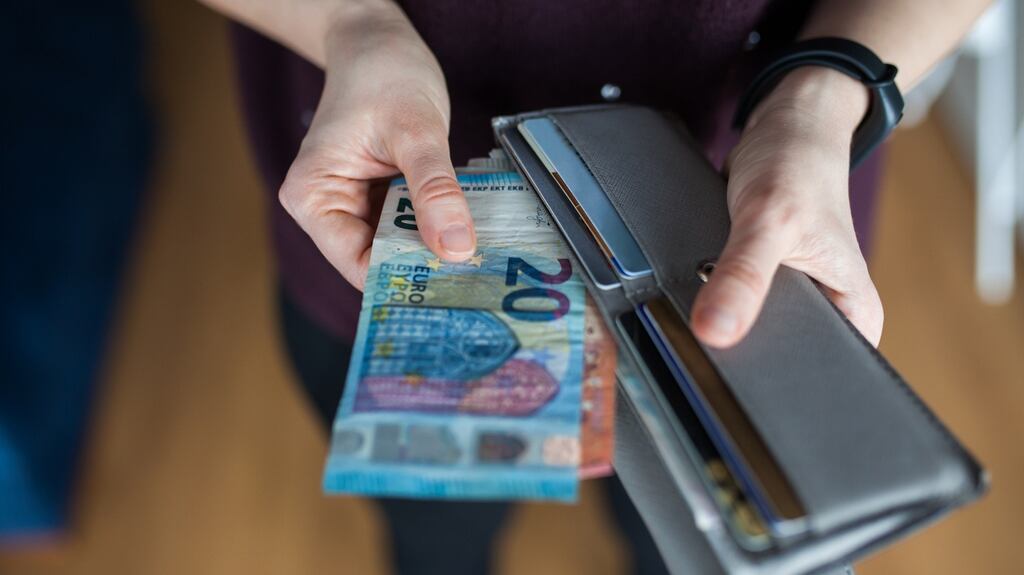 Public sector workers earned an average of €961.67 per week compared with €722.81 in the private sector in the period October-December. Photograph: iStock