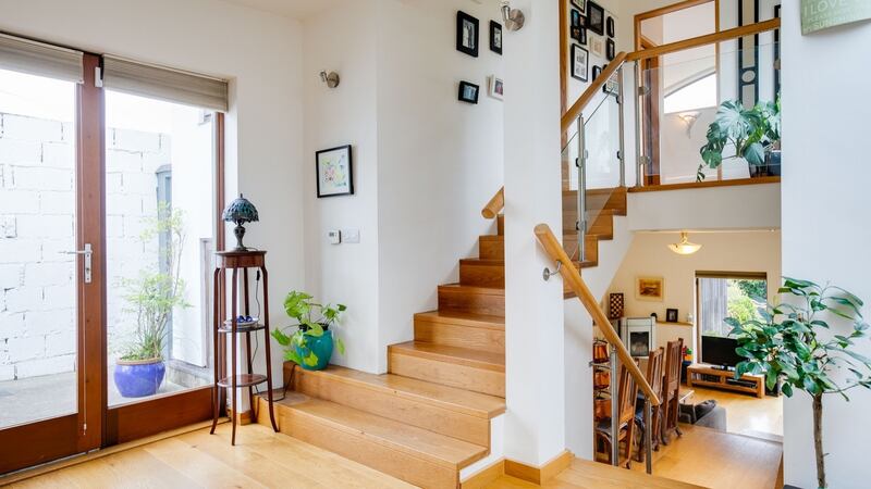Front entrance hall with high ceiling