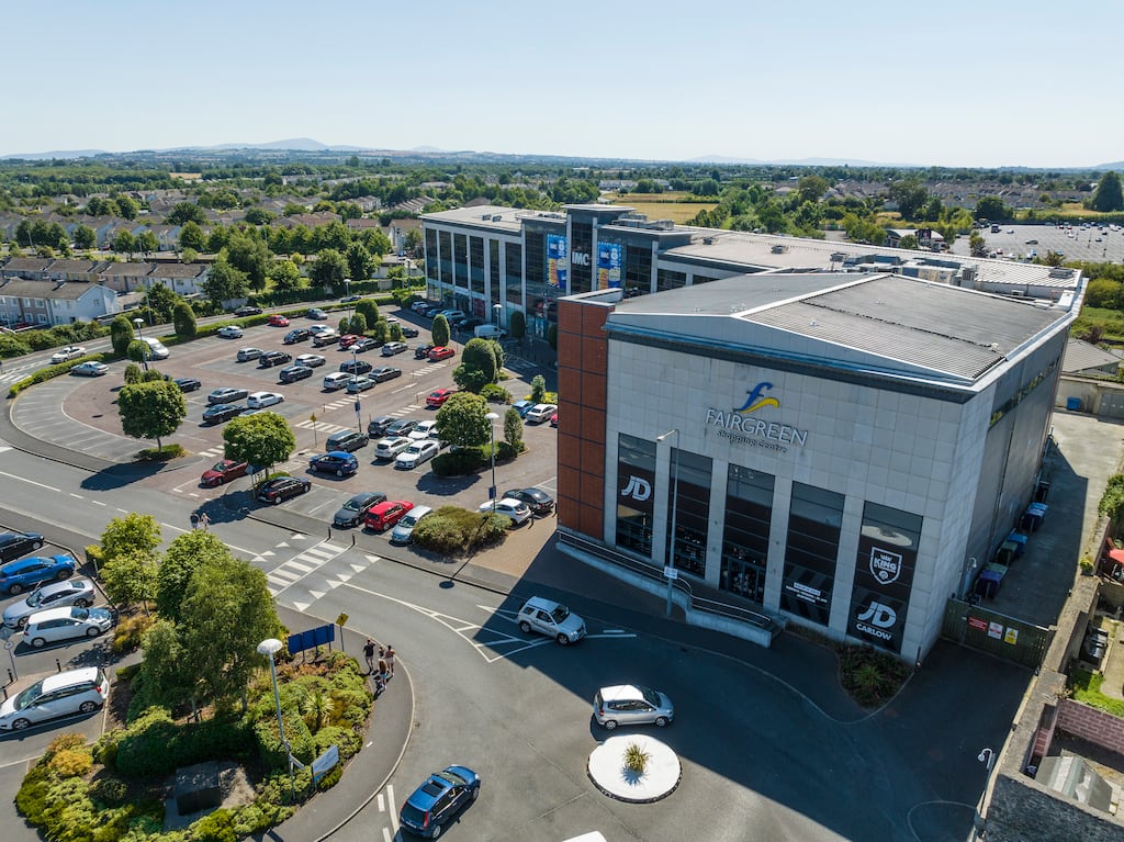 Fairgreen Shopping Centre is anchored by Tesco, Heatons and an IMC Cinema. All three are owner-occupiers at the Carlow scheme