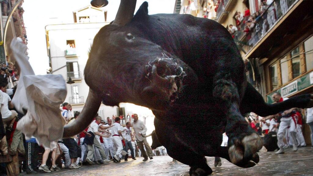 Tarbh! grianghraf: desmond boylan/reuters