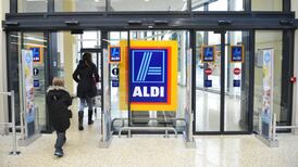 Aldi bans plastic trays packaging for fruit and vegetables range