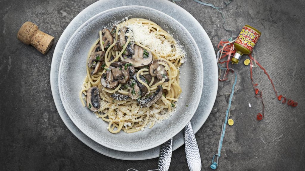 Chestnut mushroom carbonara