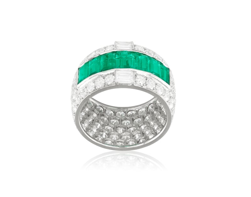 Emerald and diamond ring €7,500-€8,500