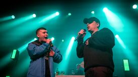 Is muidne cuisle na héabhlóide teanga seo