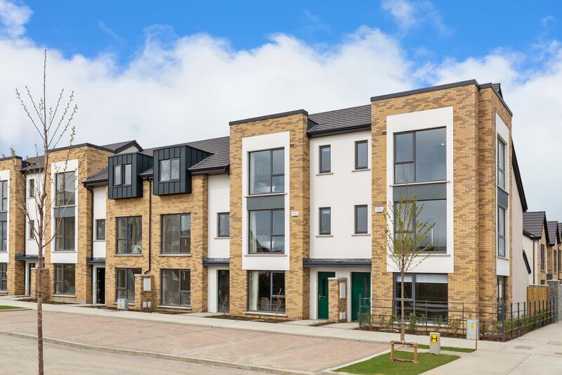 Kilcarbery Grange streetscape