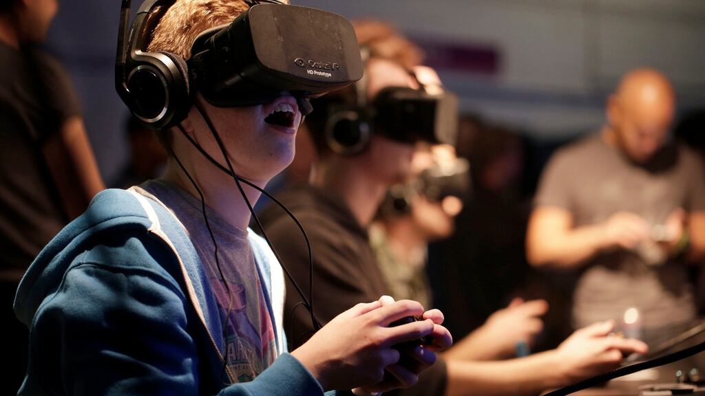 Oculus VR has finally begun shipment of its Oculus Rift virtual reality headsets.
