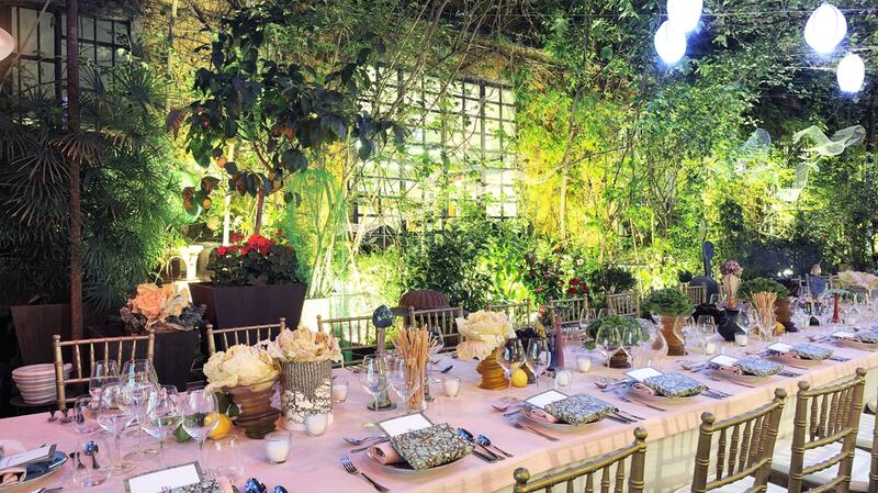 You can hire these gilded Chiavari chairs for €8.24 each, from Caterhire, and crisp linen tablecloths and napkins from Elegant Linens.