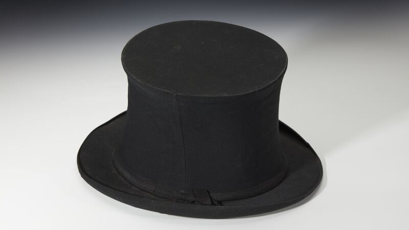 Jack B Yeats’s collapsible silk top hat (estimate £500-£700 / €600-€800)